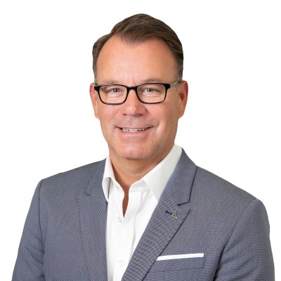 Photo of Craig A. Oldham.